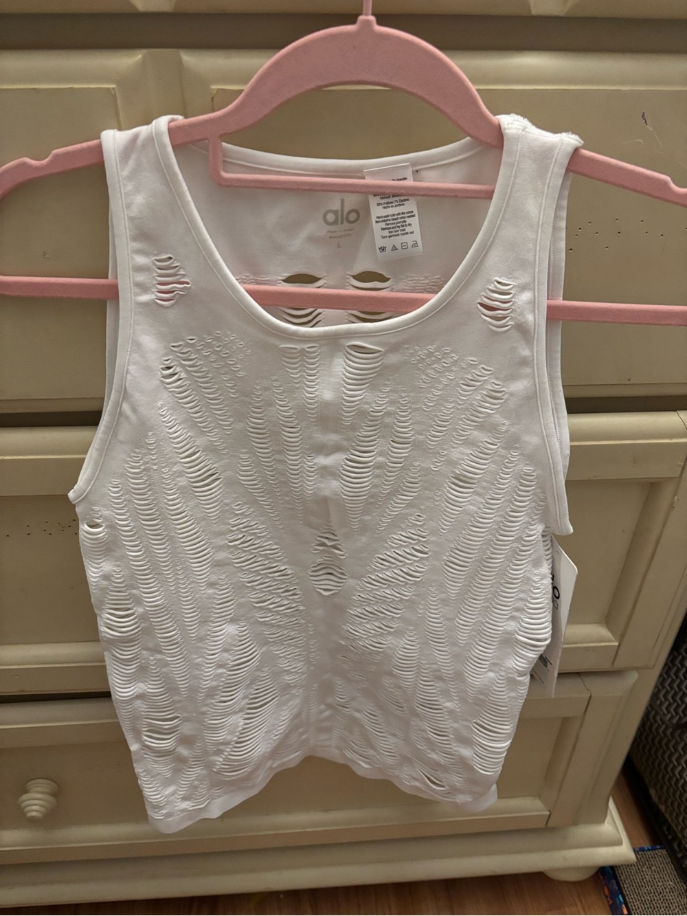 BNWT ALO Yoga White vixen fitted muscle tank size large